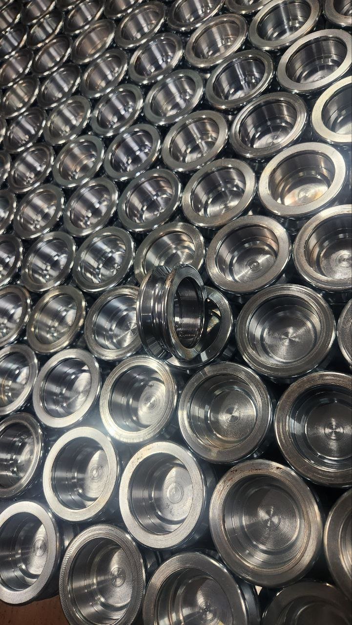 Mass production of turned parts on manufactured on CNC Lathe